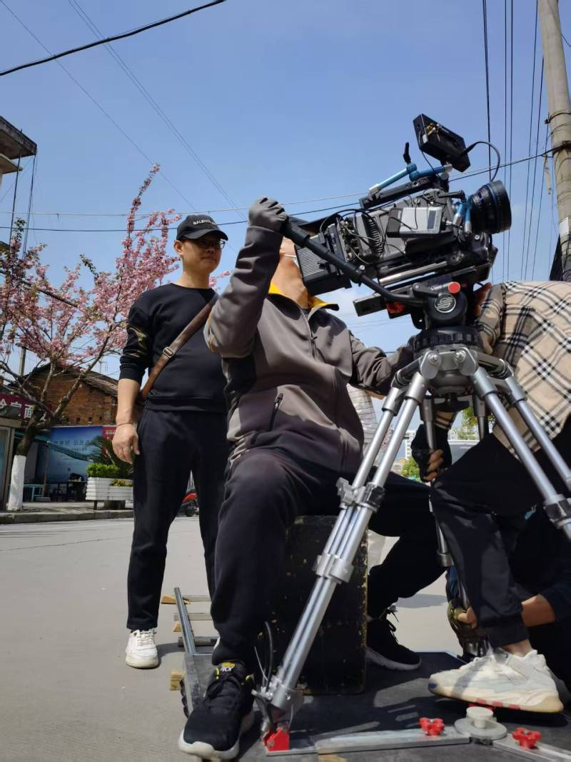 尖草坪区广告片拍摄：快消品牌爆款之选，网感内容适配社媒传播！